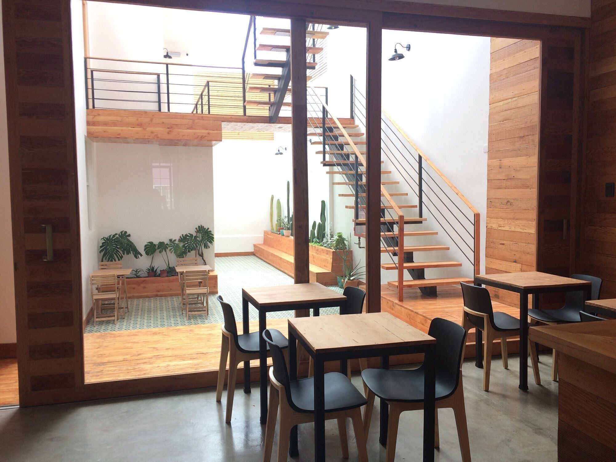 Sarapan ala kontinental setiap hari dengan biaya tambahan