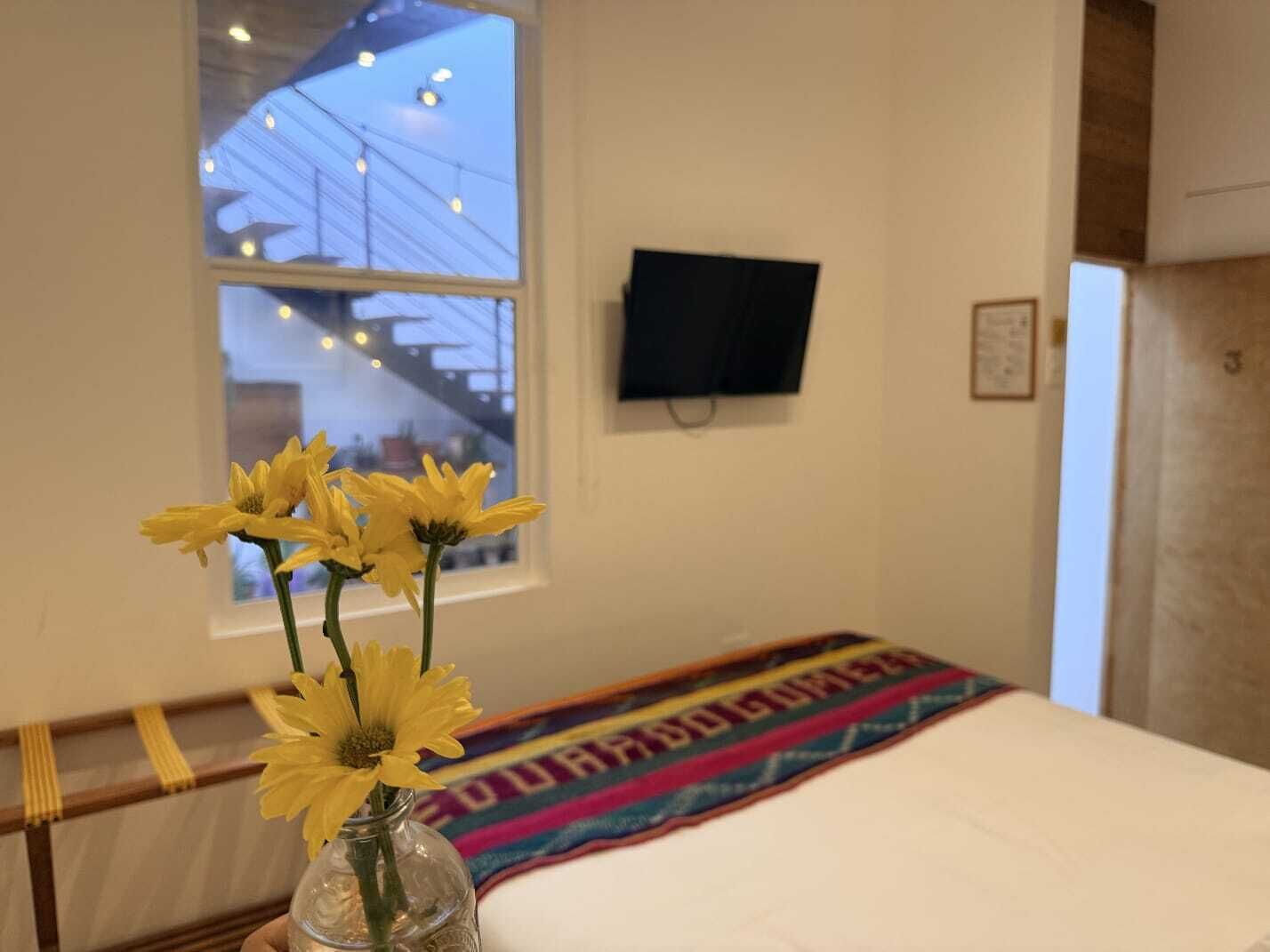 Habitación doble, patio, vistas al jardín | Sábanas de algodón egipcio y ropa de cama de alta calidad