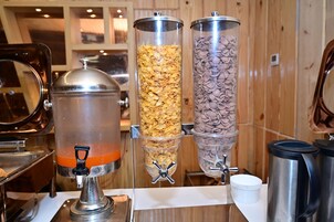 Café da manhã com buffet todos os dias mediante uma taxa