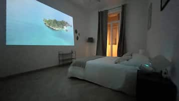 3 slaapkamers, een strijkplank/strijkijzer, wifi, beddengoed