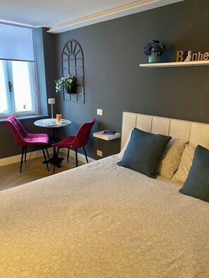 1 bedroom, free WiFi, bed sheets - Chagall Bijoux (Asti)