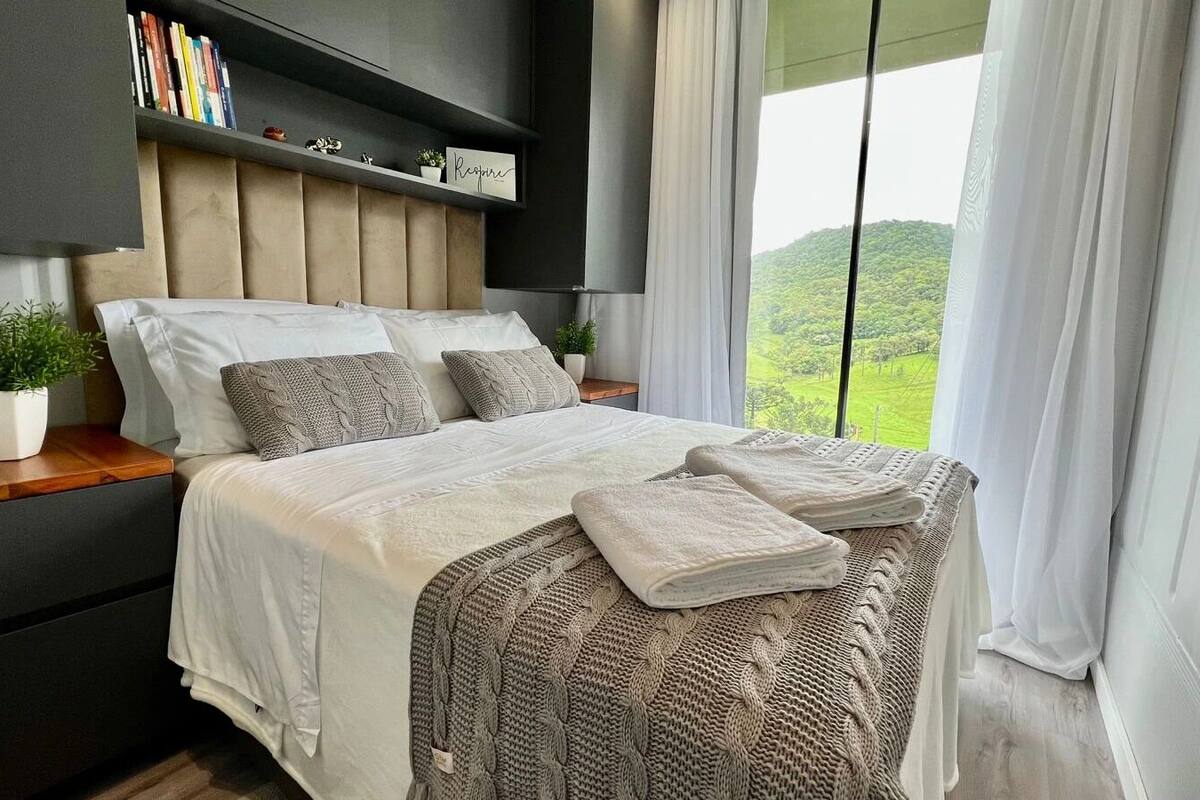 Romantic Cabin | Iron/ironing board, bed sheets