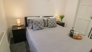 2 bedrooms, individually decorated, individually furnished, free WiFi