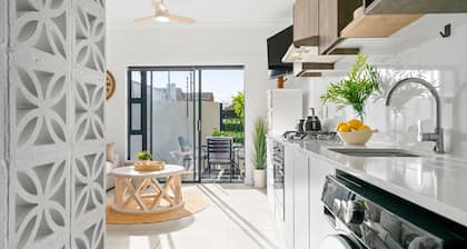 Studio on North - Studio Apartment, Sleeps 2