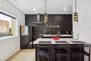 Oven, stovetop