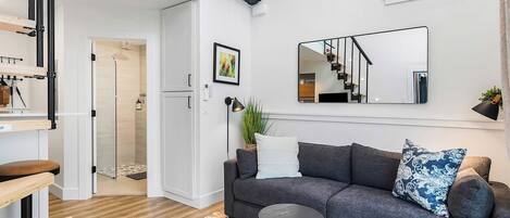 Deluxe House, Bay View | Living area | Flat-screen TV