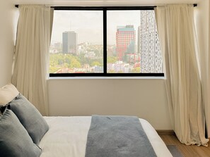 2 chambres, fer et planche à repasser, Wi-Fi, draps fournis