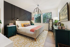 4 bedrooms, desk, iron/ironing board, WiFi