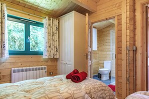 Cottage | 2 bedrooms, individually decorated, individually furnished, free WiFi - Owl Lodge (Liskeard)