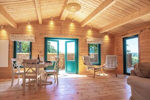 Cottage | Dining - Owl Lodge (Liskeard)