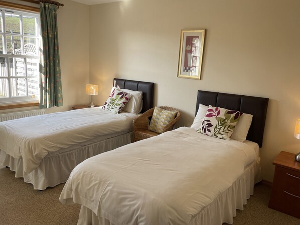 3 室のベッドルーム、客室ごとに異なる装飾、客室ごとに異なるインテリア、WiFi (無料)