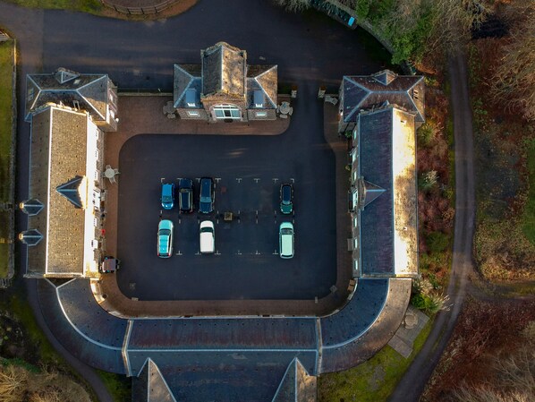 Exterior - Coach House 4 (Perth)