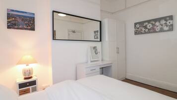 6 bedrooms, individually decorated, individually furnished, free WiFi