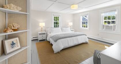 Steps from Javes St Shops, BBQ & Outdoor Shower