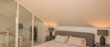 2 間睡房、獨特設計、獨特裝修、免費 Wi-Fi