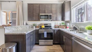 Fridge, microwave, oven, stovetop