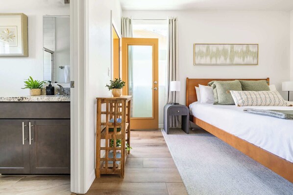 2 bedrooms, WiFi, bed sheets