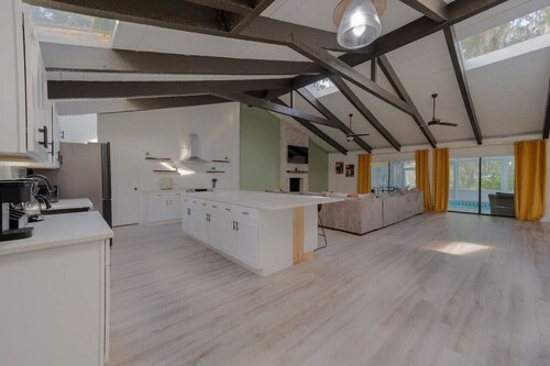 Ultimate Escape! Indoor Pool + Game Room + Theater