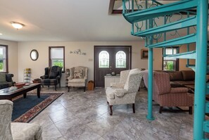 House (5 Bedrooms) | Floor plan