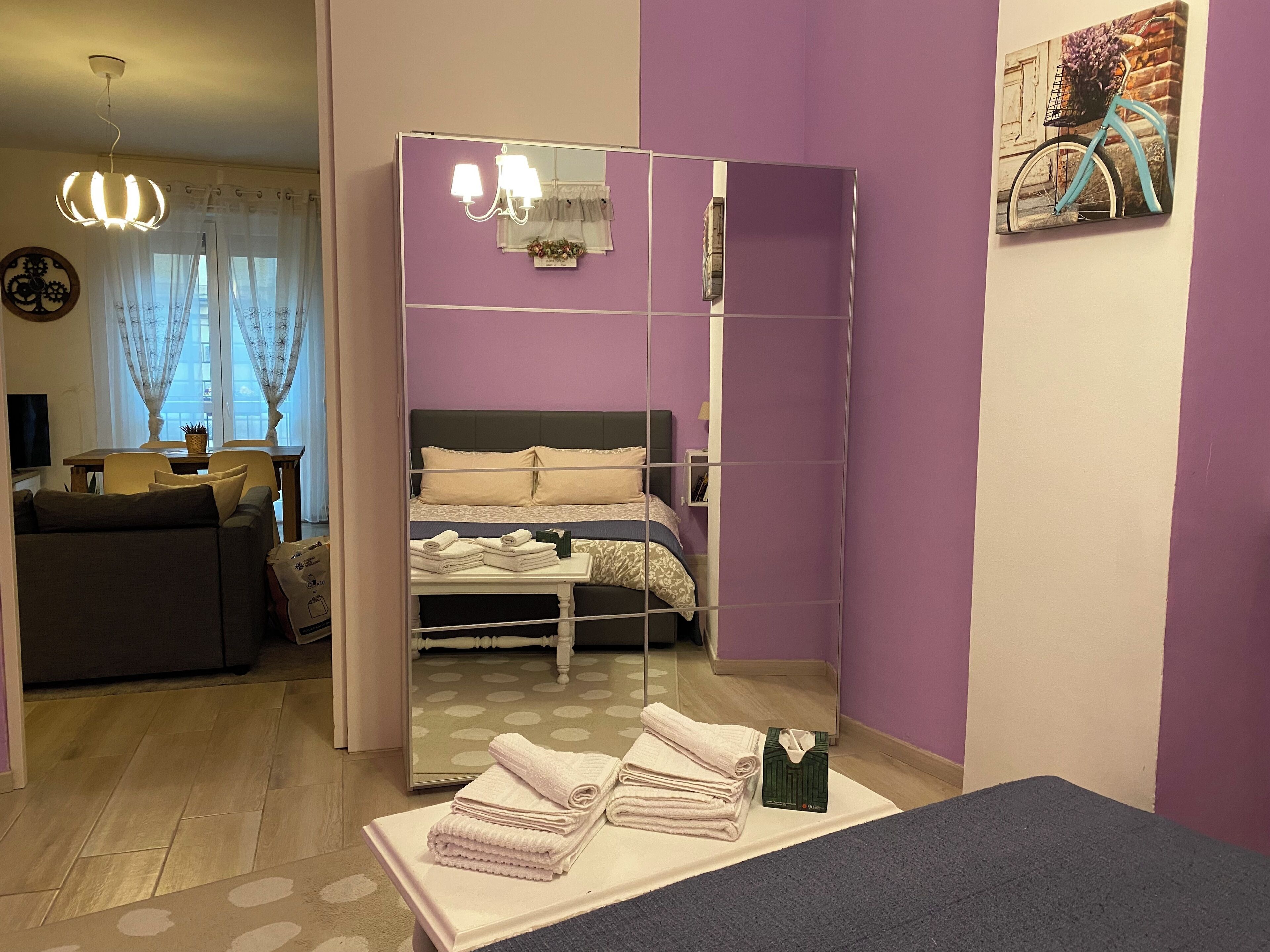 1 室のベッドルーム、旅行用ベビーベッド、WiFi (無料)、ベッドシーツ