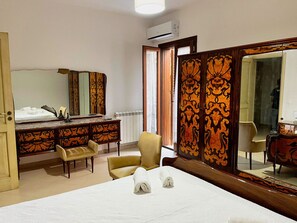 2 bedrooms, bed sheets