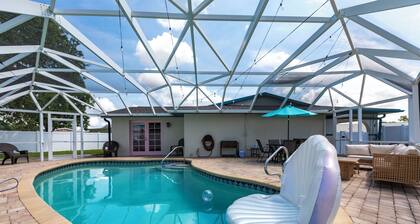 🌴 Spacious 4BR Oasis Private Pool 20 Min to White Sand Beaches