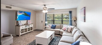 🌴 Spacious 4BR Oasis Private Pool 20 Min to White Sand Beaches