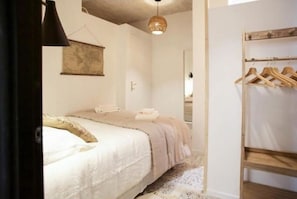 1 chambre, fer et planche à repasser, Wi-Fi, draps fournis