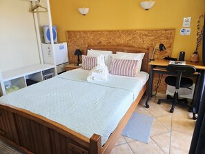 Comfort Double Room, Private Bathroom, City View