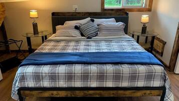 3 slaapkamers, een strijkplank/strijkijzer, gratis wifi, beddengoed