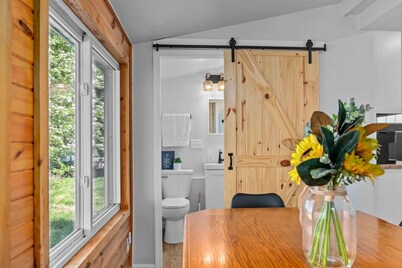 New! Lake Front|PrivateDock|Kayaks&Paddleboards!