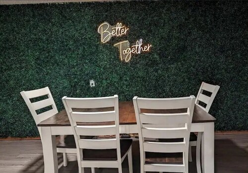 Charming 2-bedroom apartment with WiFi, AC in fabulous Rapid City