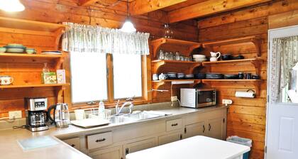 Soothing 3-bedroom cabin in Alfred Station
