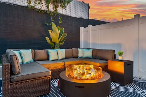 Lux 3BR w/ King Beds & Fire Pit