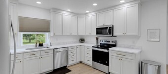 Charming-relaxing 3BR farmhouse *15min from town