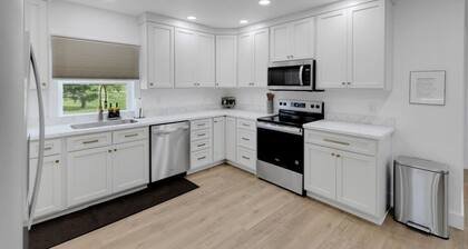 Charming-relaxing 3BR farmhouse *15min from town