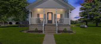 Charming-relaxing 3BR farmhouse *15min from town
