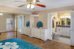 3 dormitoris, escriptori, wifi gratuïta i roba de llit 