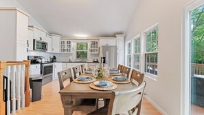 Interior - Lake Days by Avantstay Hot Tub + Firepit + Game Room & Private Dock Access (Sherrills Ford)