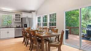 Interior - Lake Days by Avantstay Hot Tub + Firepit + Game Room & Private Dock Access (Sherrills Ford)