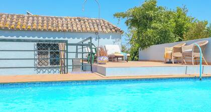 Villa Moral Marchena by Ruralidays