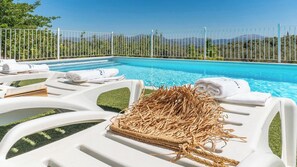 Pool - Cortijo  Rural Puerto Nuevo Archidona by Ruralidays (Málaga)