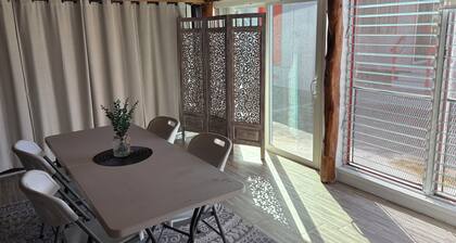 Charming 2-bedroom house in wonderful Pāhoa with free private covered parking