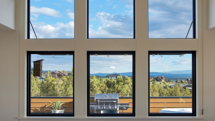 Brasada Ranch Retreat w/ Hot Tub + Views Resort Access w/ Pools, Horseback Riding, Sports, and More Hat Rock Loop by Avantstay