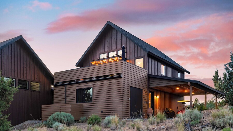 Brasada Ranch Retreat w/ Hot Tub + Views Resort Access w/ Pools, Horseback Riding, Sports, and More Hat Rock Loop by Avantstay