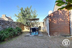 Outdoor dining - Ty Yar - PLOURIVO - Gîte (PLOURIVO)