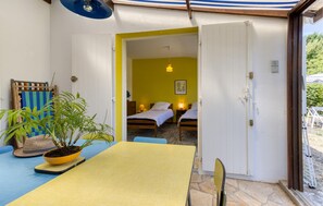 3 camere, ferro/asse da stiro, Wi-Fi gratuito