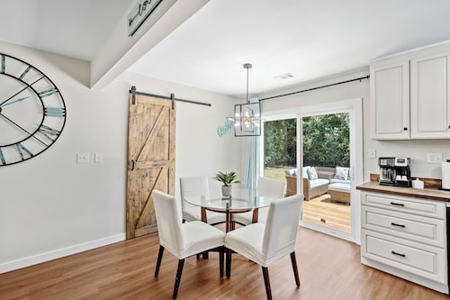 Cottage Under the Magnolia Trees / Near Bases