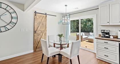 Cottage Under the Magnolia Trees / Near Bases