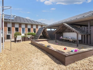 Property grounds - 4 Person Holiday Home on a Holiday Park in Fano (Fano)